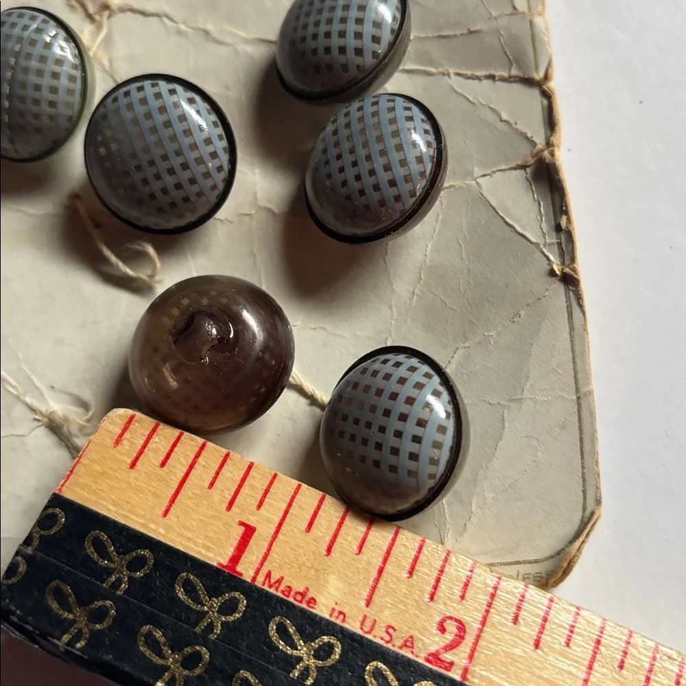 Vintage Button Collection - Assorted Colors
